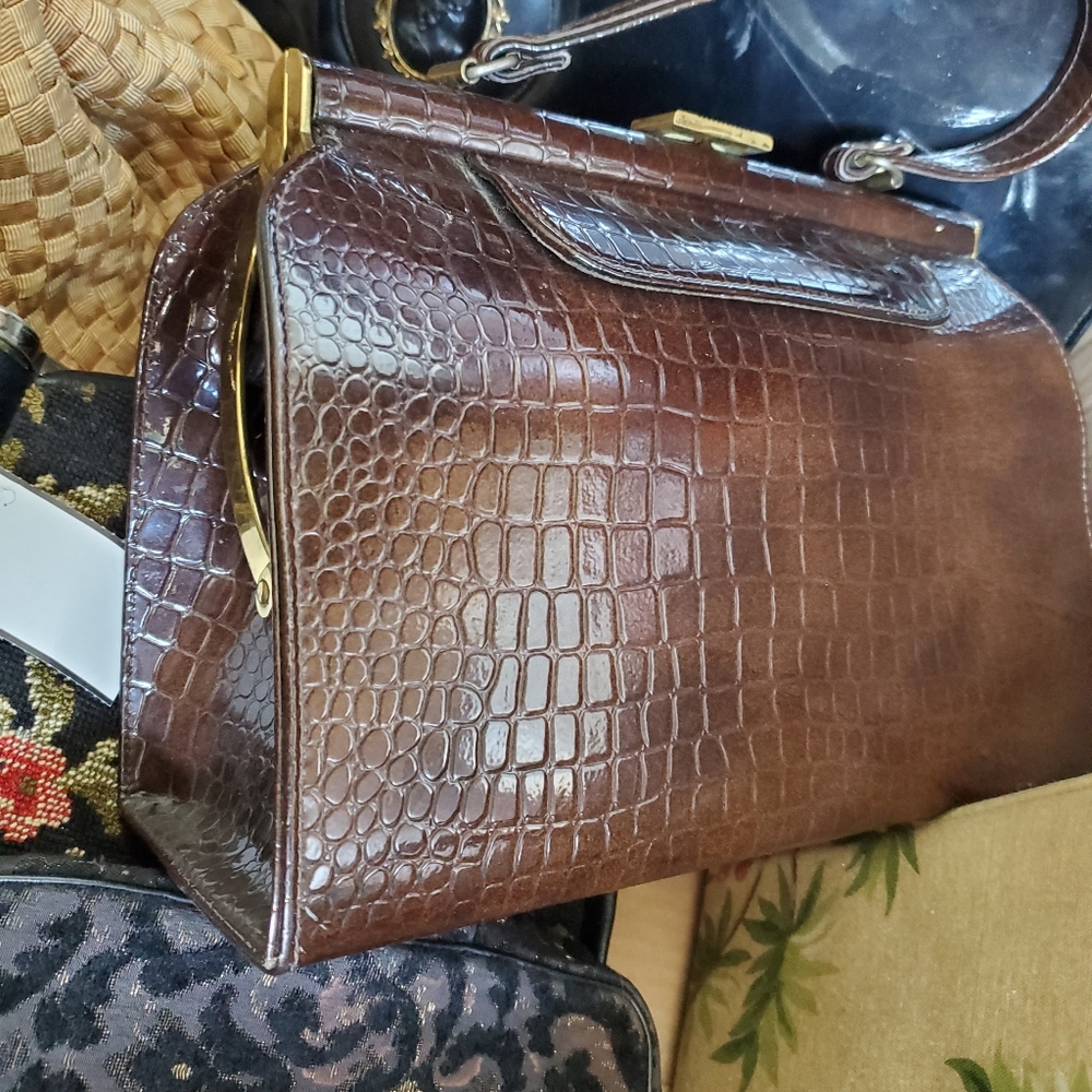 Purses - Picture 4 of 5